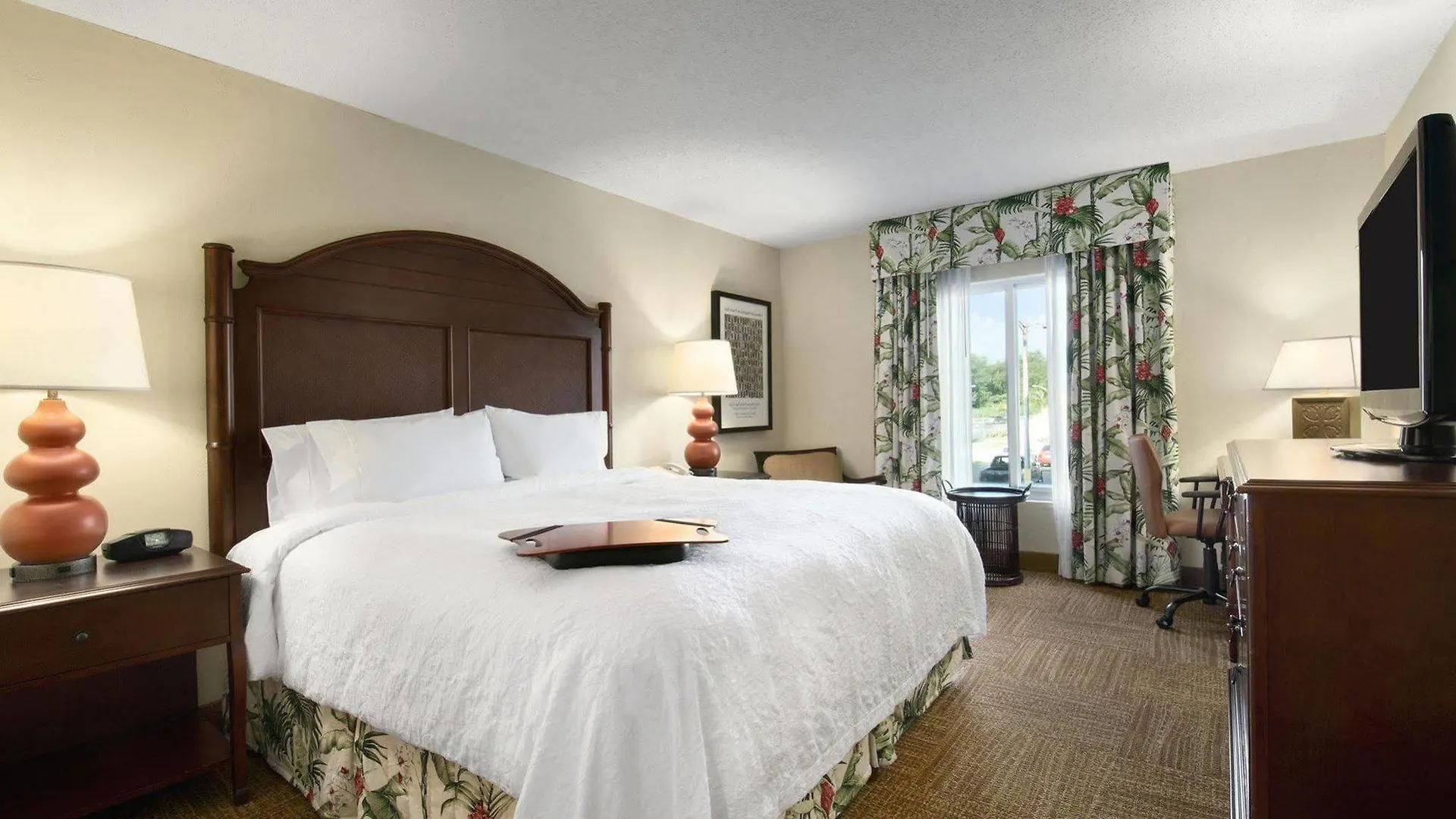 Hampton Inn & Suites San Juan Carolina 3*,
