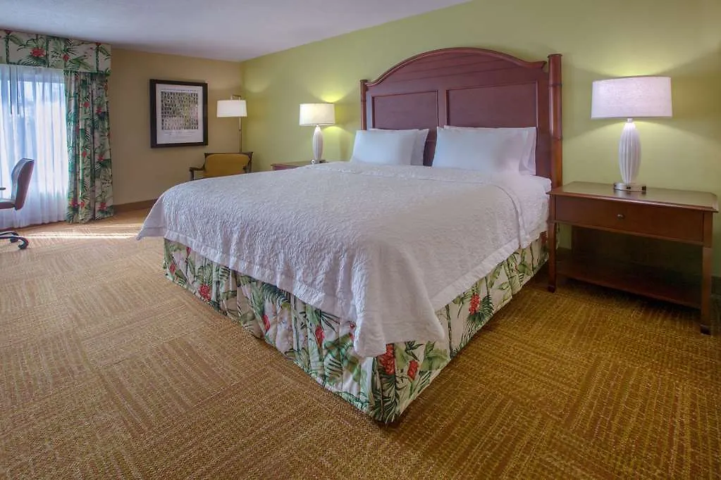 Hampton Inn & Suites San Juan Carolina 3*,